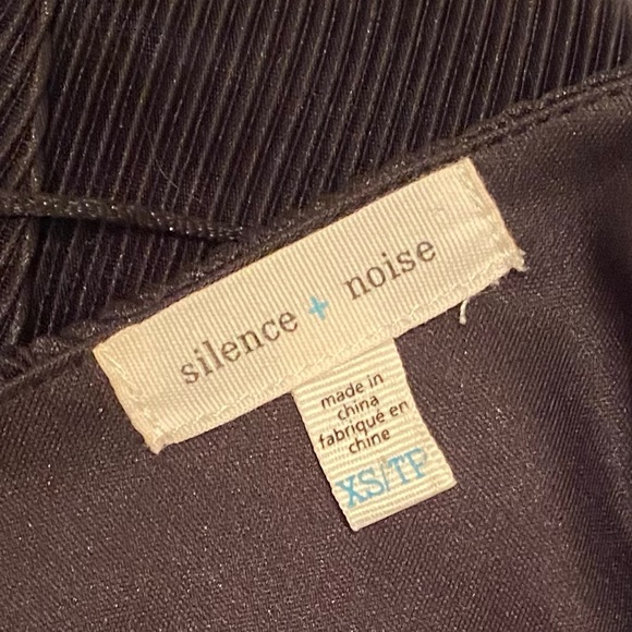 Urban Outfitters black romper size XS - Picture 3 of 4